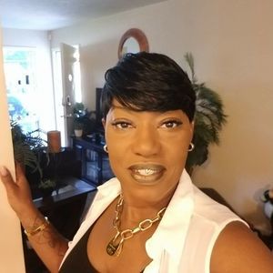 Meet your Posher, Ethel